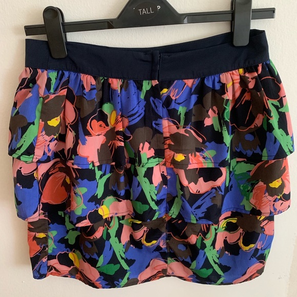 Mini skirt - Picture 2 of 2